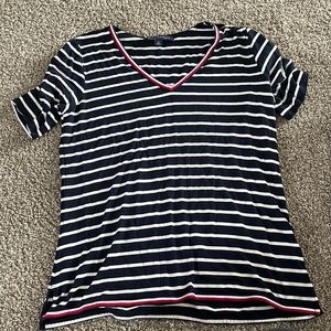 small Tommy Hilfiger tee